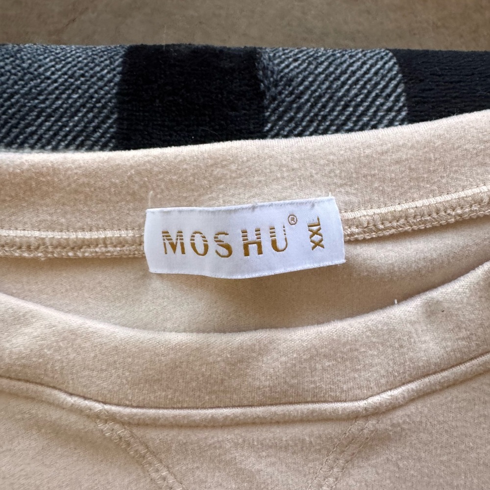 Women's Cream Sweatshirt